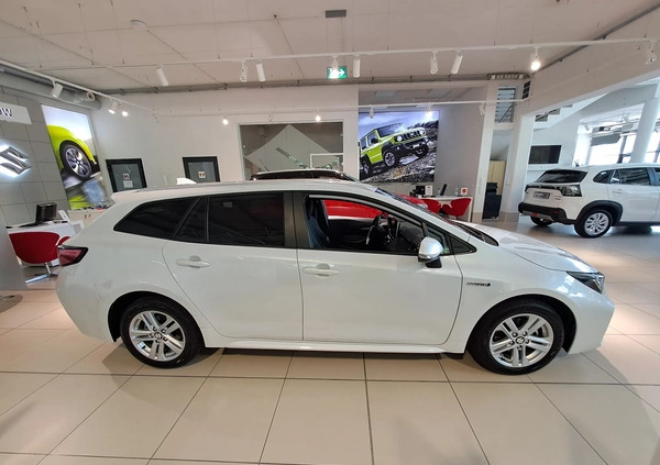 Suzuki Swace cena 129590 przebieg: 10, rok produkcji 2023 z Gdynia małe 37